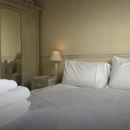 Elegant 1 Bed Flat In Clifton Down With Parking شقة بريستول