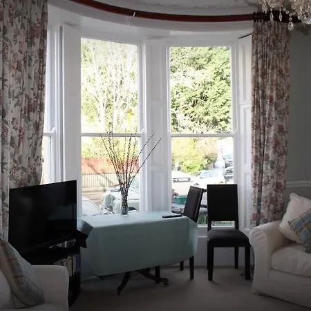 Elegant 1 Bed Flat In Clifton Down With Parking アパート